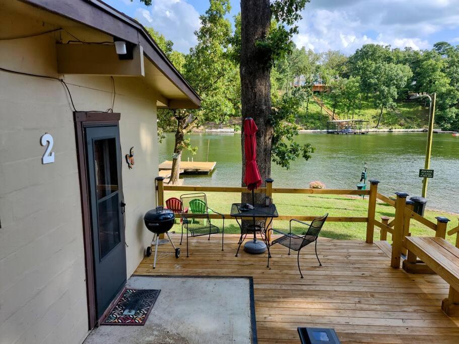 #02 - Unique Lakeside Studio Cottage- Pet Friendly Hot Springs Exterior photo